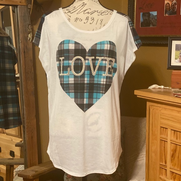 Carol Rose Tops - 🎄🎁🎄Cute Plaid LOVE Cap Sleeve Top